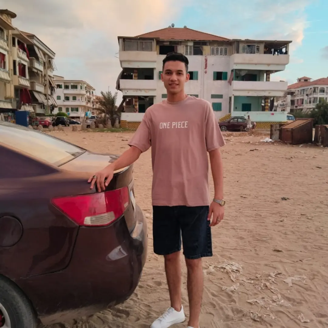 عمر عبدالعزيز Profile Picture
