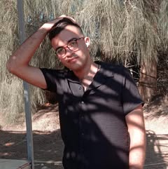 Anton Eshak Profile Picture