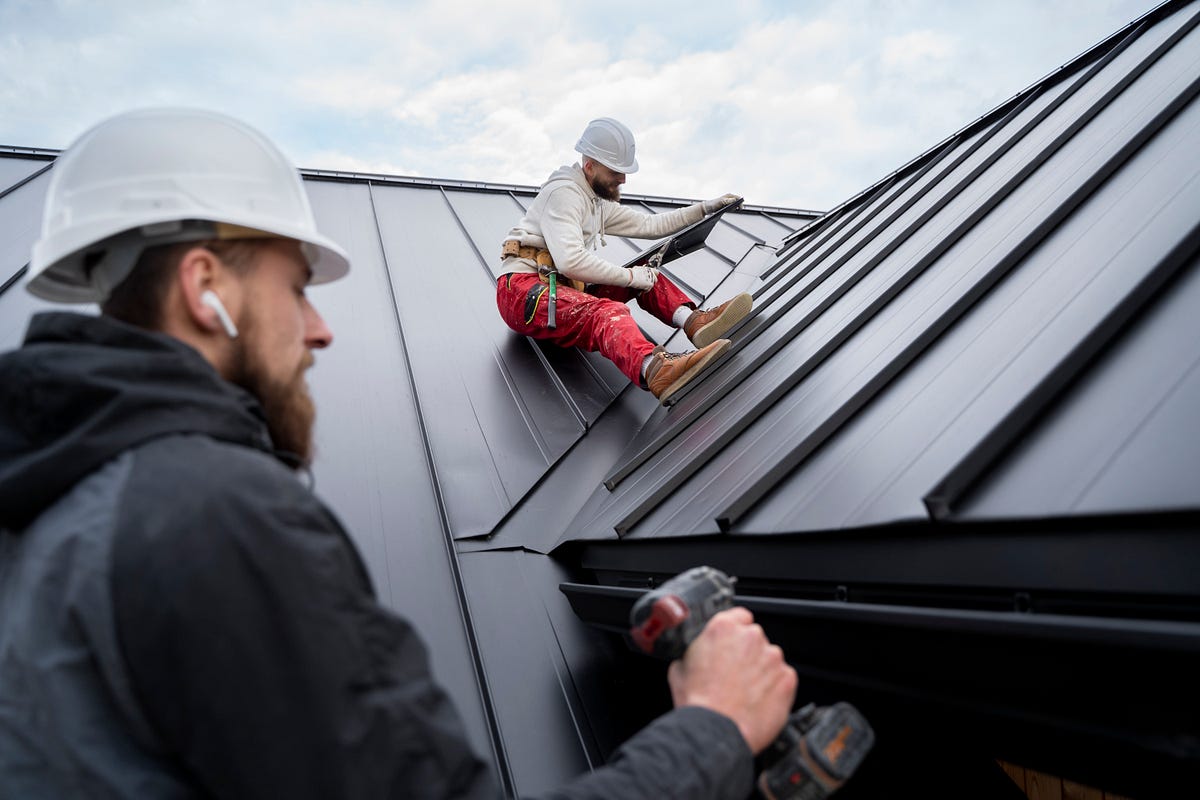 Everything You Need To Know About Roof Gutter Services | by Ginge Rich Guttering | Apr, 2025 | Medium