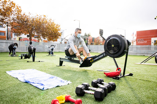 Sweat � Outdoor HIIT Gym Profile Picture