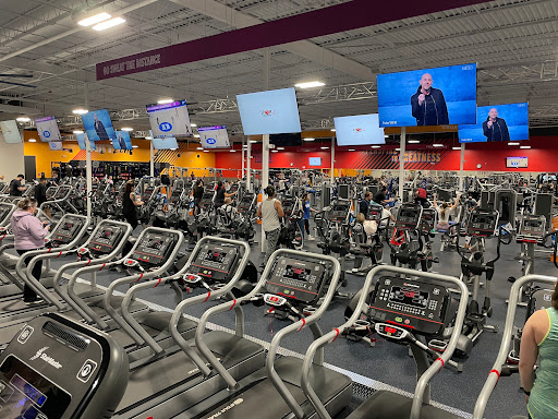 Crunch Fitness - Yukon Profile Picture
