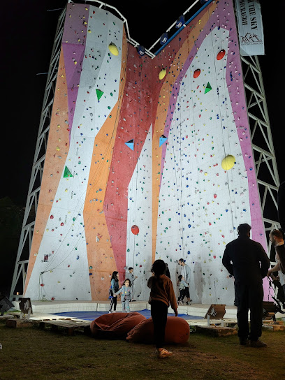 The Crag Rock Climbing Profile Picture