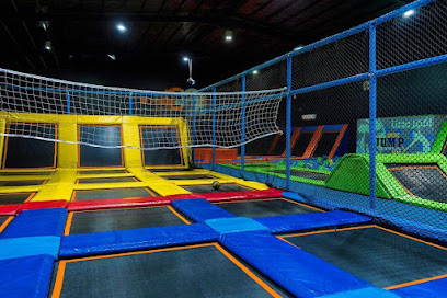 عالم الترامبولين سكاكا Jumping World Profile Picture