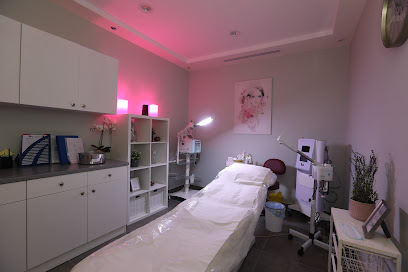 Beauty and Care Clinics - بيوتي اند كير Profile Picture